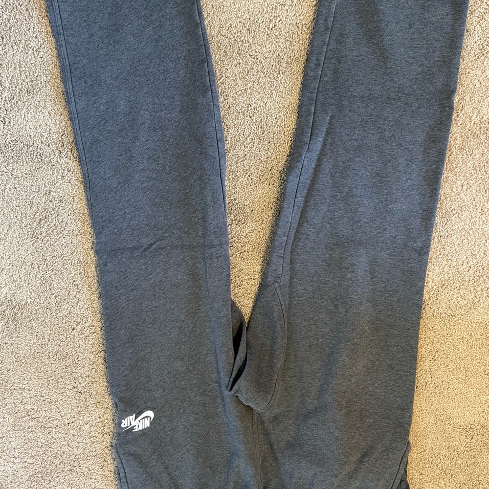 Nike Gray Sweatpants Athletic Comfort